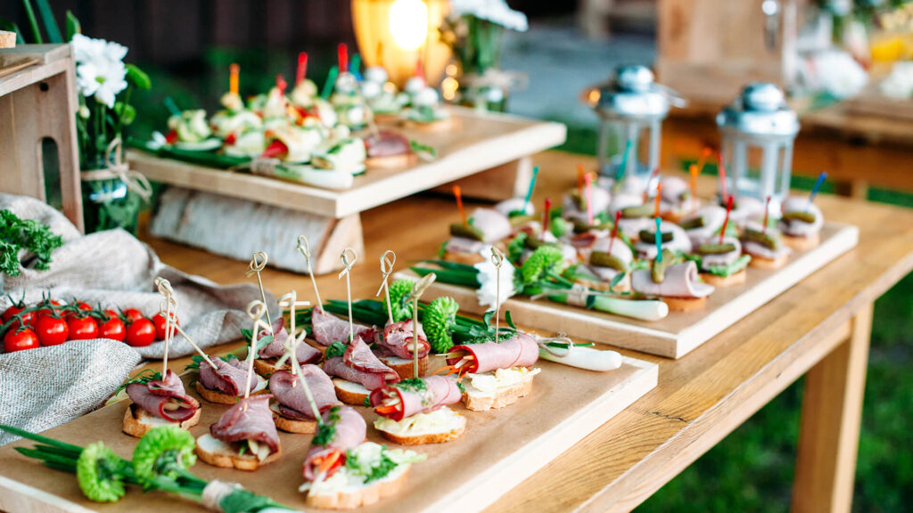 10 Tips on How To Plan a Successful Catered Event